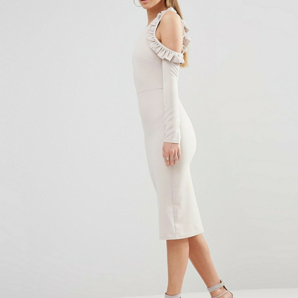 Oh My Love Frill Cold Shoulder Midi Dress S